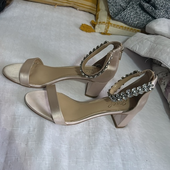 Jewel by Badgley Mischka Heels - Picture 2 of 4